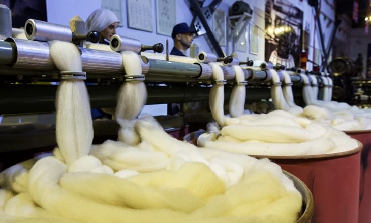 Bursa Merinos Tekstil M&uuml;zesi iplik makineleri ve &uuml;retim s&uuml;reci sergisi