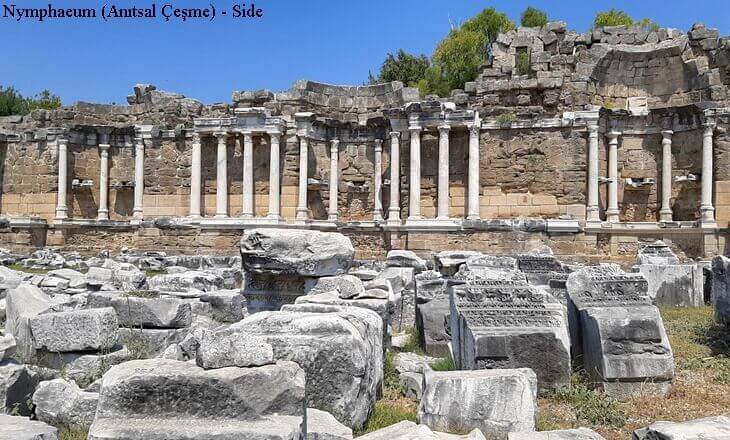 Side Nymphaeum – Roma dönemine ait anıtsal çeşme kalıntıları ve sütunlu cephe