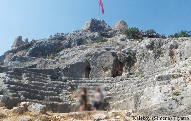 Kaleköy (Simena) Antik Tiyatrosu – kayaya oyulmuş küçük Likya tiyatrosu, Kekova, Antalya