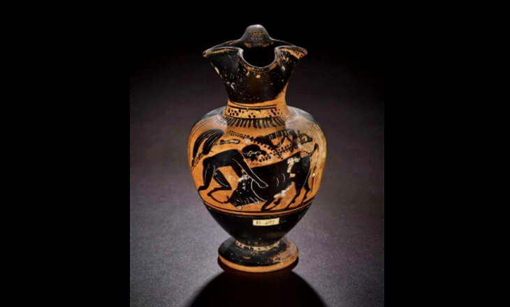Herakles&rsquo;in Poseidon&rsquo;un g&ouml;nderdiği vahşi Girit Boğası&rsquo;nı yakaladığı mitolojik sahne.