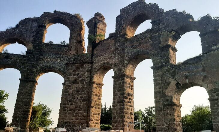 Aspendos Su Kemerleri – Roma dönemine ait taş kemer yapısı, Serik, Antalya