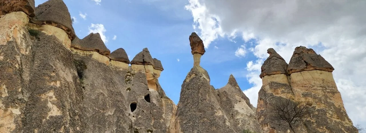 Paşabağı (Keşişler Vadisi): Kapadokya’nın En Etkileyici Peri Bacaları