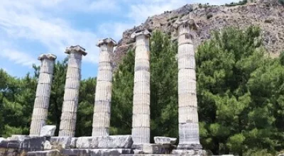Priene Antik Kenti | Tarihi ve Önemli  Yapıları