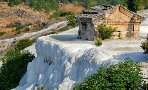 Pamukkale ve Hierapolis: UNESCO&rsquo;nun ve &Uuml;lkemizin G&ouml;zbebeği