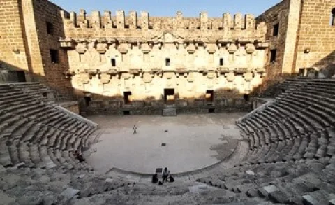 Aspendos Tiyatrosu: Tarihi, Efsanesi, Mimari &Ouml;zellikleri ve Atat&uuml;rk&rsquo;&uuml;n S&ouml;zleri