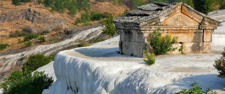 Pamukkale ve Hierapolis: UNESCO’nun ve Ülkemizin Gözbebeği
