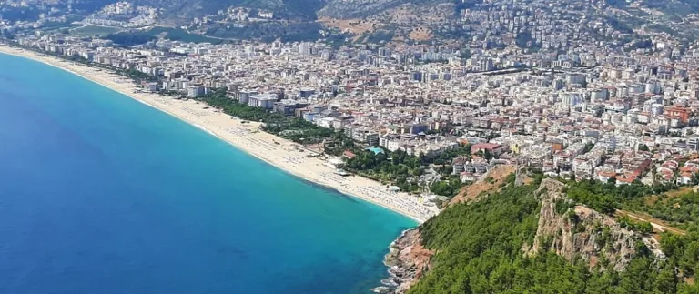 Alanya'nın İki İncisi: Kleopatra ve Keykubat Plajları