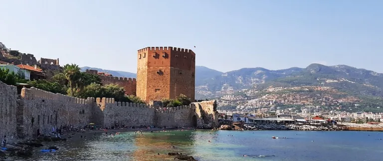 Alanya'nın Simgesi, Selçuklu Şaheseri: Kızılkule ve Tersane