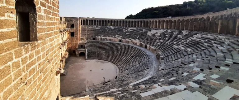 Aspendos Antik Kenti Rehberi
