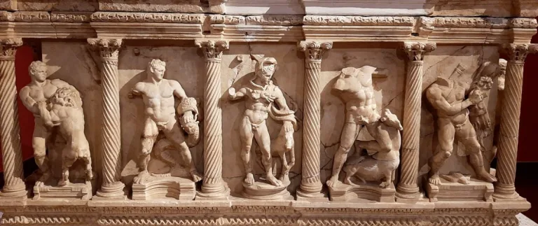 Herakles'in (Herkül) 12 Görevi