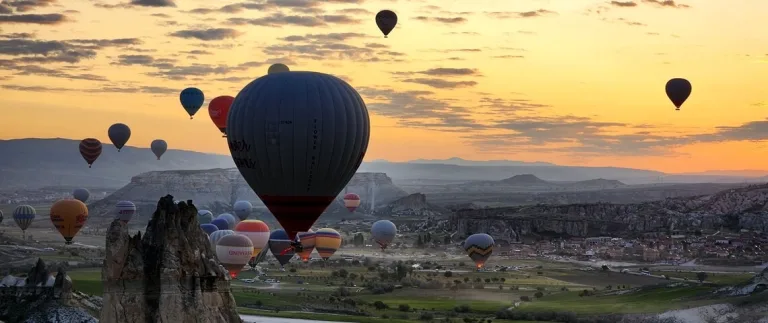 Kapadokya Aşk Vadisi (Bağlıdere): Efsaneler, Manzaralar ve Yürüyüş Rotaları