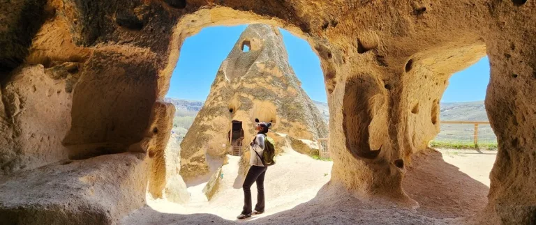 Selime Katedrali: Kapadokya’nın En Büyük Kayaya Oyma Manastırı