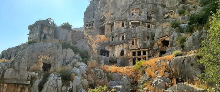 Myra Antik Kenti: Likya'nın İhtişamlı Kenti