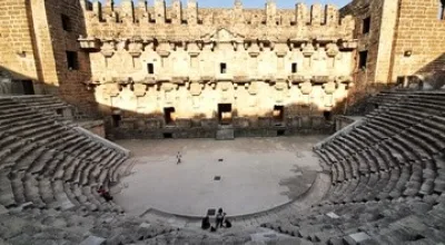 Aspendos Tiyatrosu: Tarihi, Efsanesi, Mimari Özellikleri ve Atatürk’ün Sözleri