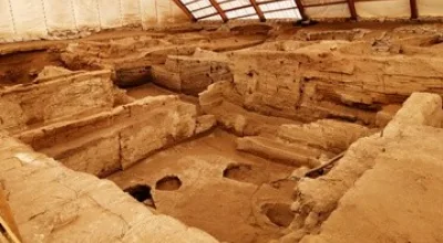 Çatalhöyük Neolitik Kenti: Şehirleşmenin İlk Adımı