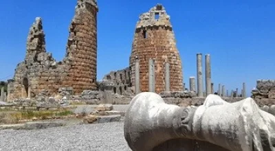 Perge Antik Kenti Rehberi | Tarihi | Özellikleri |Yapıları