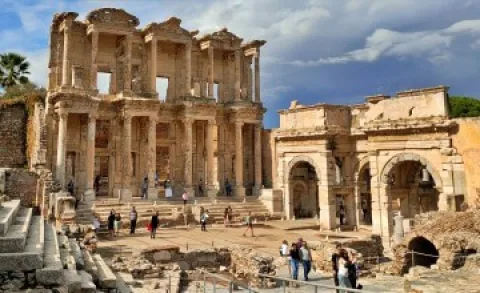 Efes Antik Kenti Yapıları: Adım Adım Gezi Rehberi