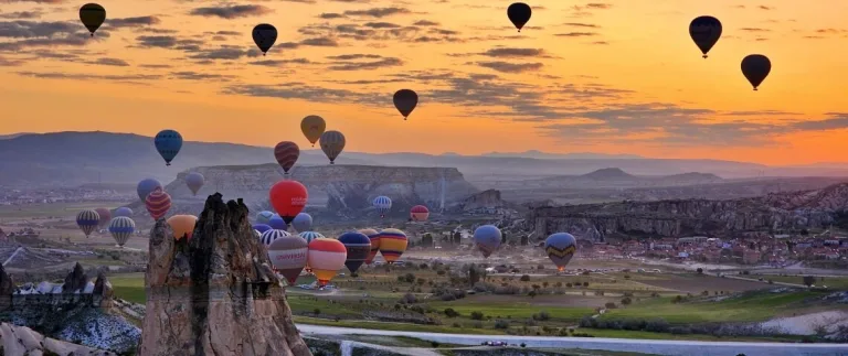 Kapadokya’da Yapılacak 16 Unutulmaz Aktivite: Balon Turlarından Vadilere