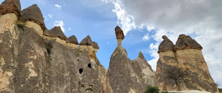 Paşabağı (Keşişler Vadisi): Kapadokya’nın En Etkileyici Peri Bacaları