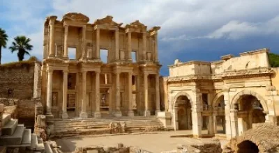Efes Antik Kenti Rehberi: Tarih, Yapılar, Ziyaret Bilgileri