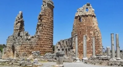 Perge Antik Kenti Yapıları | Gezilecek Yerler