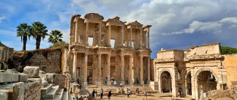 Efes Antik Kenti Yapıları: Adım Adım Gezi Rehberi