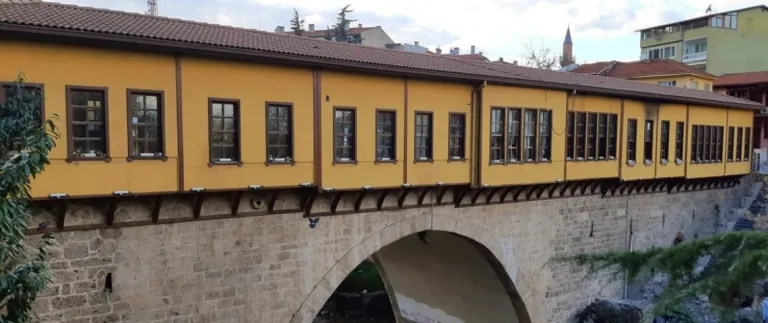 Irgandı Köprüsü | Dünya’nın İlk Çarşılı Köprüsü