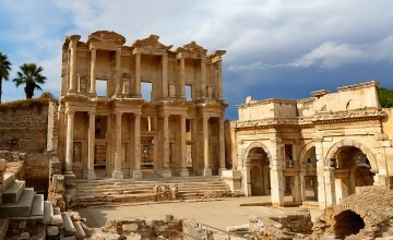 Efes Antik Kenti: Mitoloji, Tarih ve Gezi Rehberi