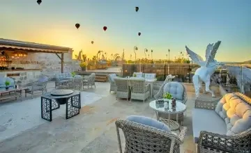 Uçhisar’da Nerede Kalınır? Kapadokya’nın En Yüksek Noktasında